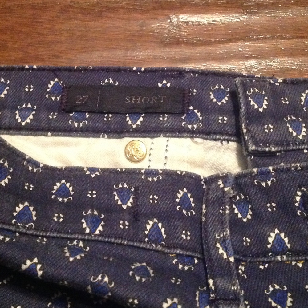 Juicy Couture patterned jean shorts. Size‎ 27. - Picture 3 of 3